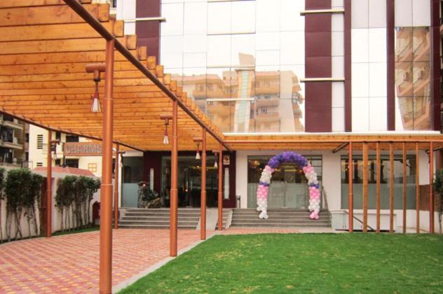 Genx Le Crescent Ghaziabad Hotel Exterior photo