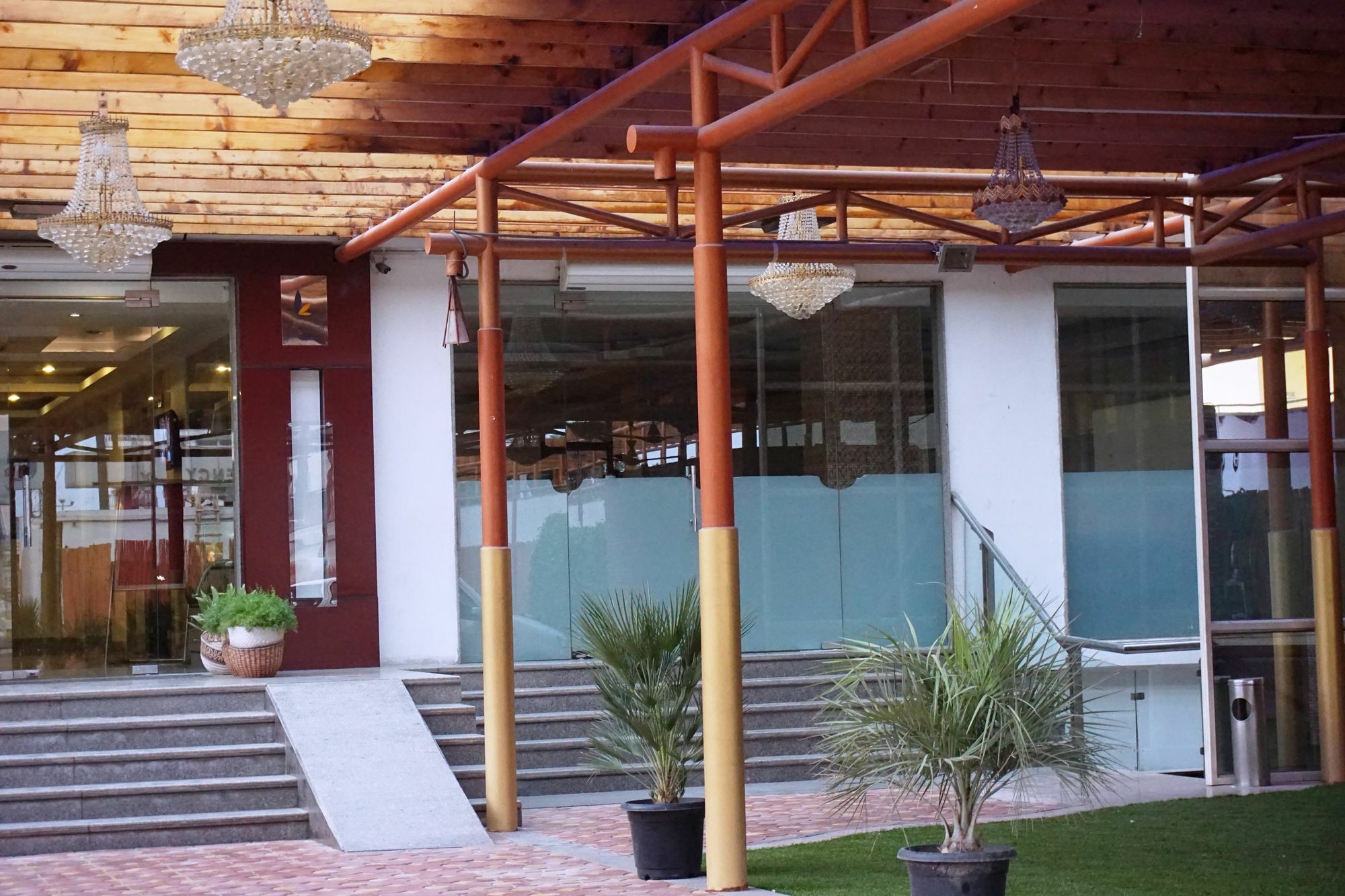 Genx Le Crescent Ghaziabad Hotel Exterior photo