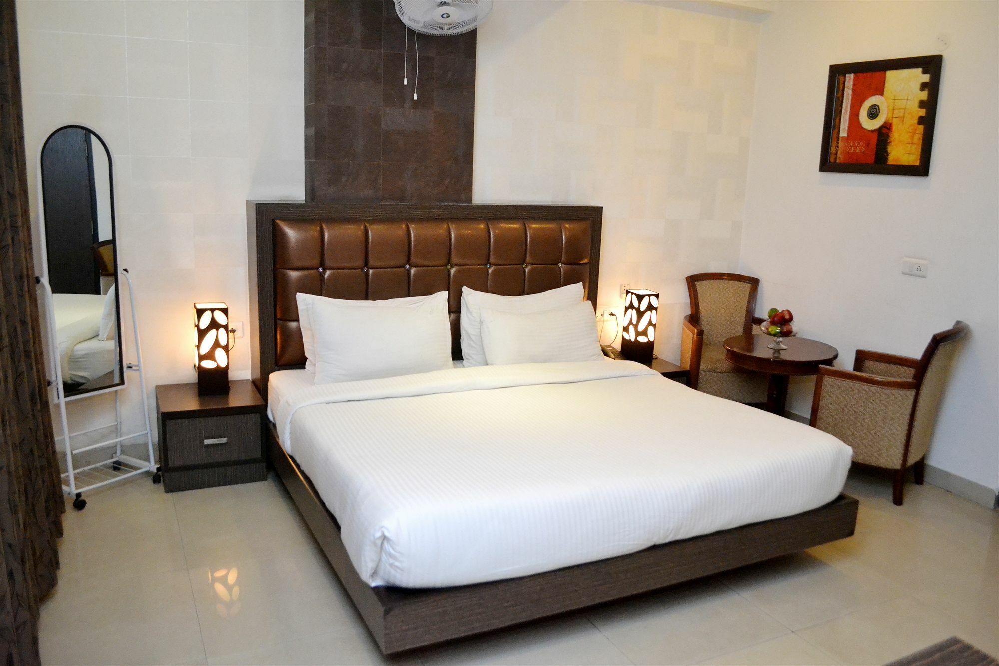Genx Le Crescent Ghaziabad Hotel Exterior photo