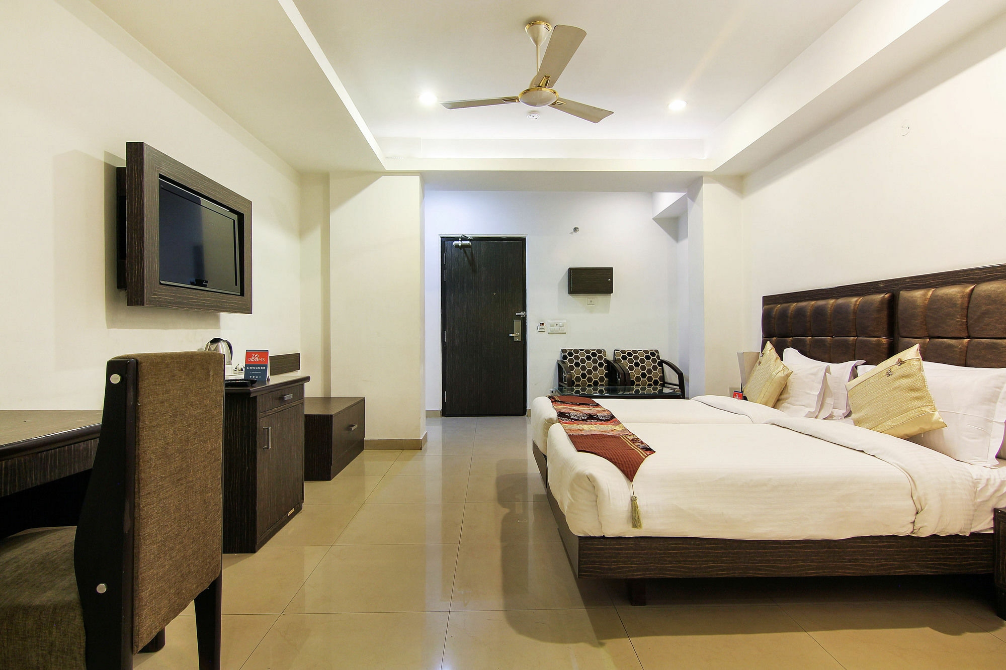 Genx Le Crescent Ghaziabad Hotel Exterior photo